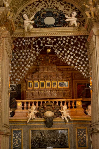 Relics Francis Xavier Bom Jesus Basilica Goa — стокове фото