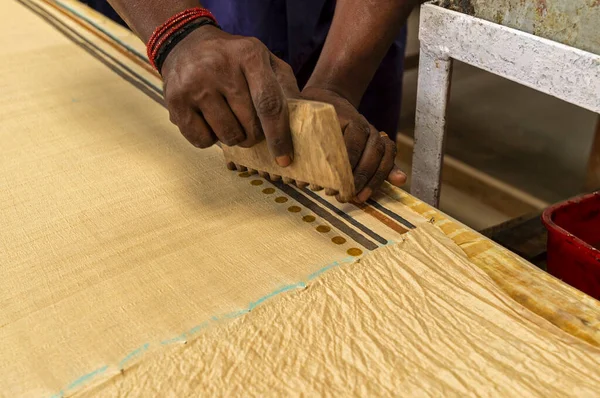 Saree Impressão Por Blocos Processo Por Trabalhador Índia — Fotografia de Stock