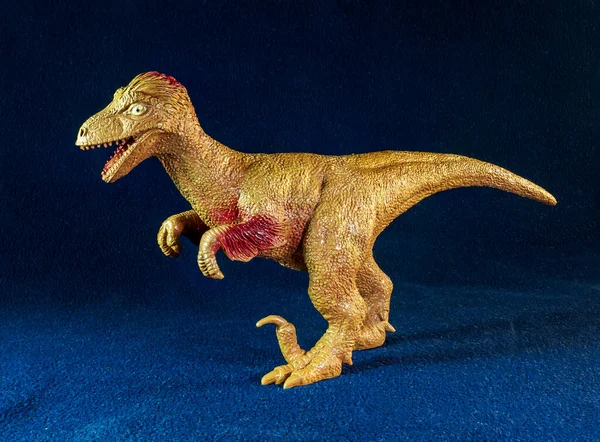 Modelo Dinossauro Fundo Azul Escuro — Fotografia de Stock