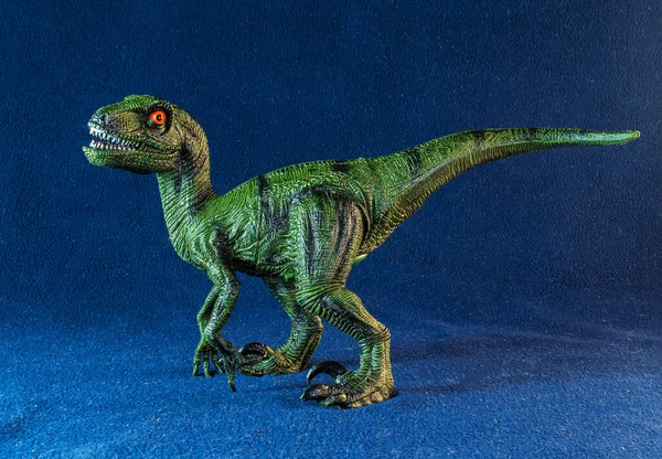 Dinosaurie Modell Den Mörkblå Bakgrunden — Stockfoto