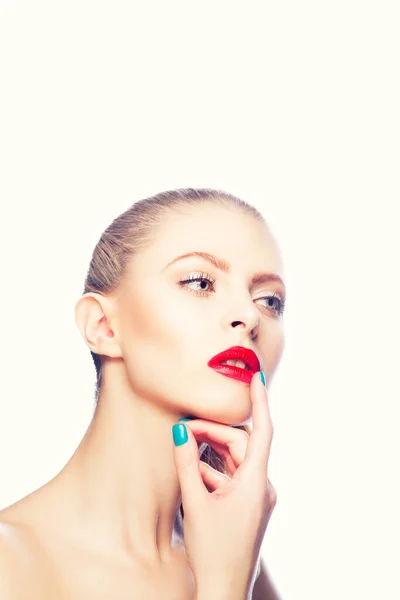Pięknie Twarz Młodej Modelki Jasnym Makijażem Idealna Czysta Zdrowa Skóra — Zdjęcie stockowe