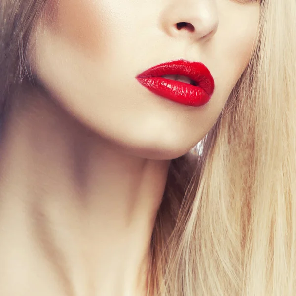 Cara Belleza Cerca Hermosa Mujer Joven Con Maquillaje Brillante Por — Foto de Stock