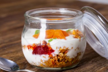 Müsli, diyet kahvaltı fındık