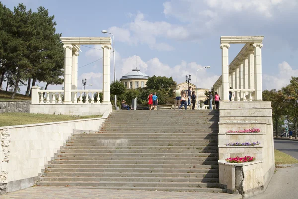 Schodiště, které vedlo k rekreační oblasti Pyatigorsk — Stock fotografie