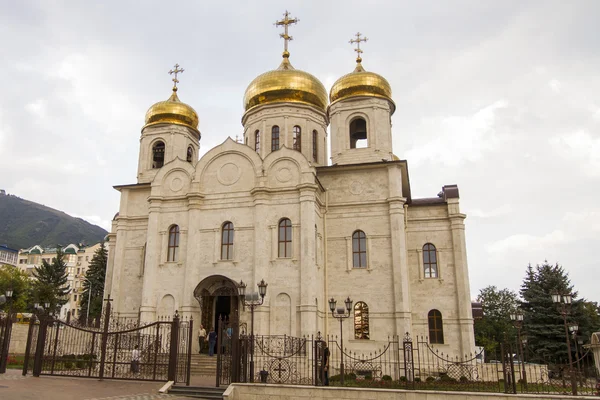 Katedrála v oblačném počasí ve městě Pyatigorsk — Stock fotografie
