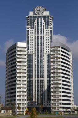 Modern bir bölge olan Grozny city binalarda