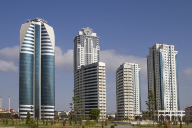 Modern bir bölge olan Grozny city binalarda