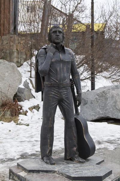 Monument voor Vladimir Vysotski in Magadan — Stockfoto