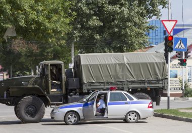 Grozni, Rusya Federasyonu - 7 Eylül: Polis ve askeri cordon, Grozny içinde üzerinde 07 Eylül 2014 Grozni sokaklarında.