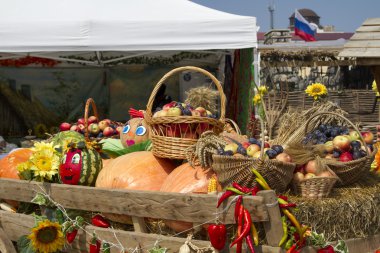 İle zengin bir hasat meyve ve sebze sepeti