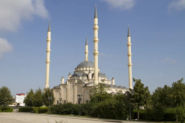 Belangrijkste moskee van de Tsjetsjeense Republiek - Hart van Tsjetsjenië — Stockfoto