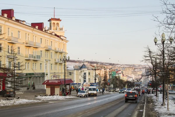 Magadan, Rusya Federasyonu - 19 Aralık: Bina ana cadde üzerinde Sovyet döneminin 19 Aralık 2014 yılında Magadan.