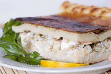 Balık pasta dört balık türlerinin: asma somon balığı, pisi balığı, Arctic cisco, safran cod