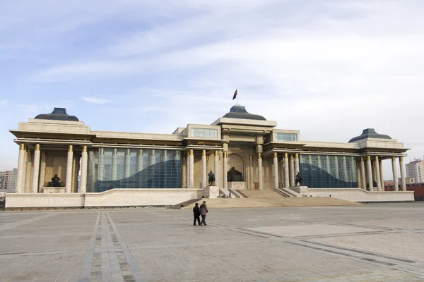 ULAANBAATAR, MONGOLIA - FEBRUARY 1: Government House on Sukhbaatar Square on February 1, 2015 in Ulaanbaatar. — Stock Photo, Image