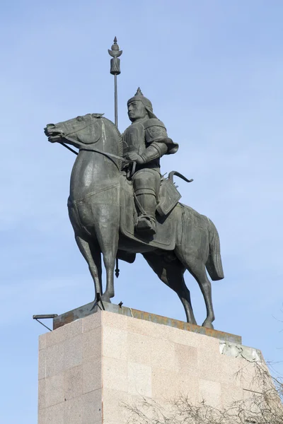 Oelan-Oede, Rusland-4 februari: Eerste Paardensport monument in Ulan-Ude-monument Geser op Fevruary 4, 2015 in Ulan-Ude. — Stockfoto