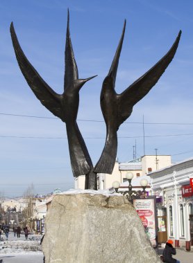 Ulan Ude, Rusya Federasyonu-4 Şubat: Heykel iki kuş Fevruary 4, Buryat Arbat 2015 yılında Ulan-Ude.