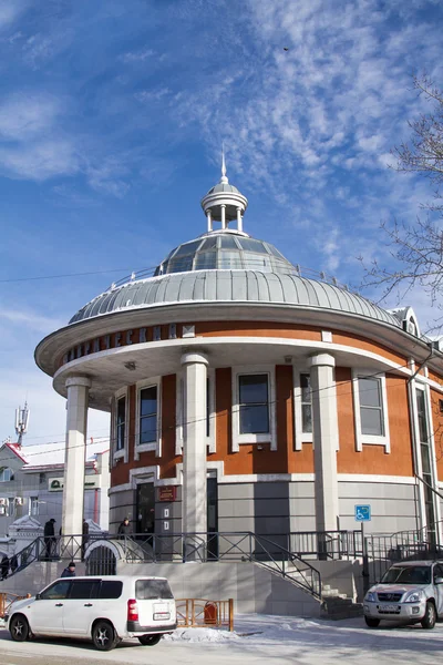 ULAN-UDE, RUSSIA - FEBRUARY 4: Stone house built in the 19th century on Fevruary 4, 2015 in Ulan-Ude. — Stock Photo, Image