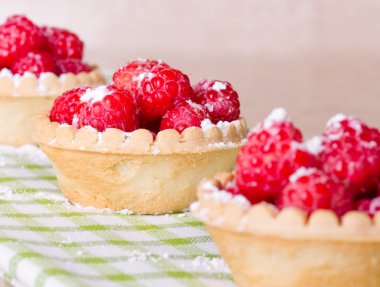 Olgun ahududu tartı