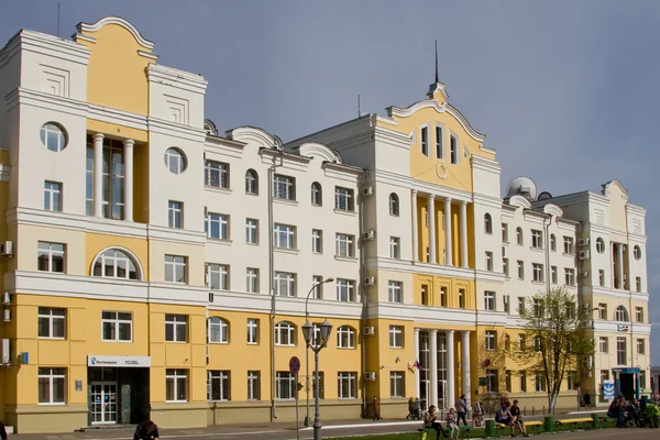 САРАНСК, РОССИЯ - 9 мая 2015 года в Саранске состоялось открытие Федеральной службы по контролю за оборотом наркотиков Российской Федерации по Республике Мордовия . — стоковое фото
