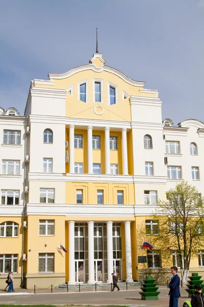 Saransk, Ρωσία - 9 Μαΐου: Κτίριο της υπηρεσίας ελέγχου ομοσπονδιακό ναρκωτικών της Ρωσίας για την Δημοκρατία της Μορντοβίας στις 9 Μαΐου 2015 στο Saransk. — Φωτογραφία Αρχείου