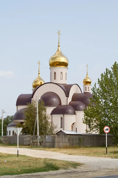 Orthodoxe Kirche im Dorf Sennoy auf der Taman-Halbinsel — Stockfoto