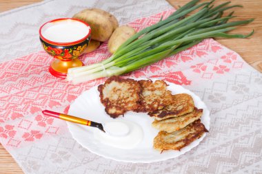 Ekşi krema ile patates kek