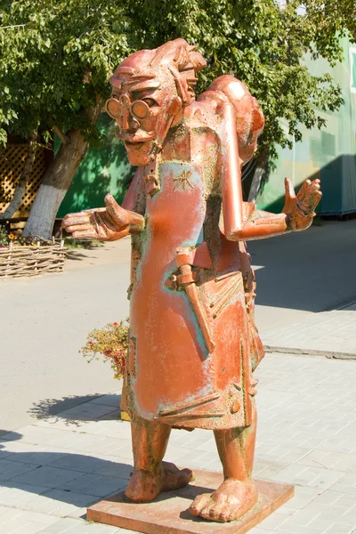 YAROVOYE, RÚSSIA - SETEMBRO 1: Escultura original no estilo de vanguarda em primeiro de setembro de 2015 em Yarovoye . — Fotografia de Stock