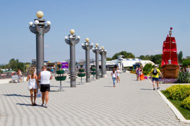 Anapa, Rusya Federasyonu - 20 Ağustos: Fenerler üzerinde 20 Ağustos 2015 yılında Anapa Karadeniz sahilinde gezinti.