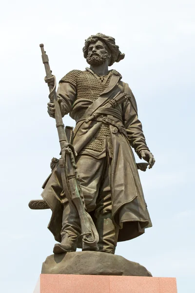 IRKUTSK, RUSSIA - JULY 4: Monument to the founders of Irkutsk fortress on July 4, 2015 in Irkutsk. — Stock Photo, Image