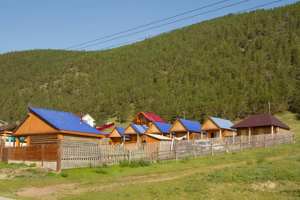 Bolschoye Goloustnoe, Rusya Federasyonu - 10 Temmuz: 10 Temmuz 2015 yılında Bolschoye Goloustnoe tarihinde Grand Goloustnoe bir eğlence merkezinde evde. — Stok fotoğraf