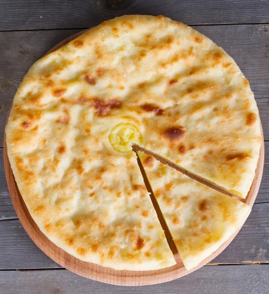 Ossetian pie with cheese and potatoes — Stock Photo, Image