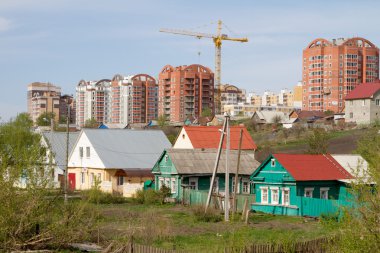 Saransk, Rusya Federasyonu - 9 Mayıs: Eski ve yeni yerleşim bölgesinde 9 Mayıs 2015 tarihinde Saransk Saransk içinde.