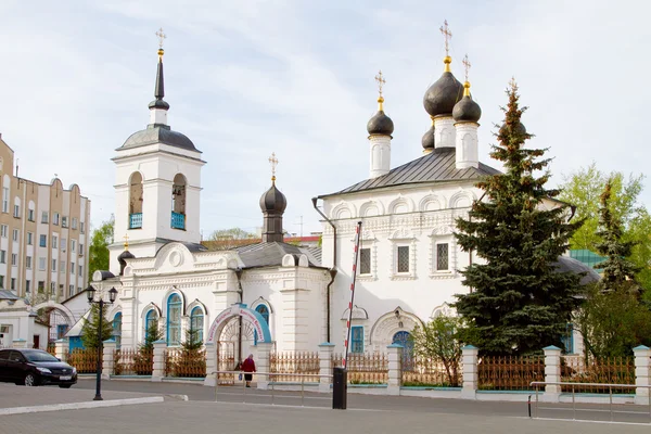SARANSK, RUSSIA - MAY 9: John the Theologian Cathedral on May 9, 2015 in Saransk. — Stock Photo, Image
