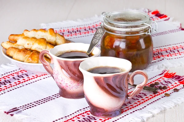 Cafea cu croissante — Fotografie, imagine de stoc