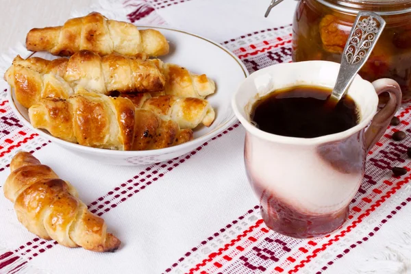 Café com croissants — Fotografia de Stock