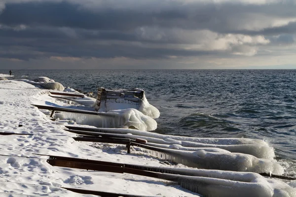 Gelo na costa do Lago Baikal — Fotografia de Stock