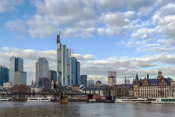 Uitzicht op frankfurt am main, Duitsland — Stockfoto