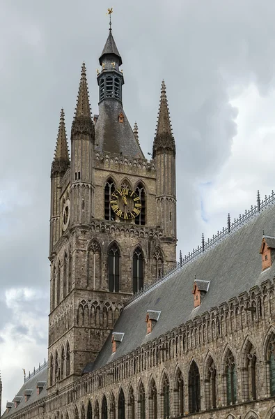 Lakenhalle van Ieper, België — Stockfoto