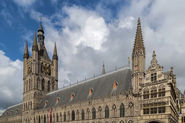 Ypres tuchhalle, belgien — Stockfoto