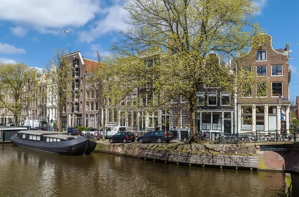 Vista del canal de Ámsterdam, Países Bajos — Foto de Stock