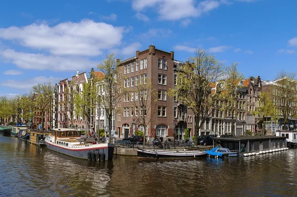 Vista del canal de Ámsterdam, Países Bajos — Foto de Stock