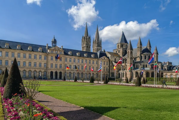 Abadía de Saint-Etienne y ayuntamiento, Caen, Francia — Foto de Stock