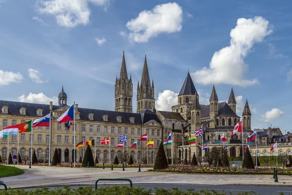 Abadía de Saint-Etienne y ayuntamiento, Caen, Francia — Foto de Stock