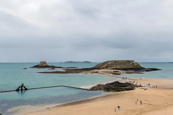 Вид Grand Be islan, Saint-Malo, France — стоковое фото