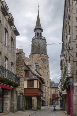 sokak Dinan, Fransa