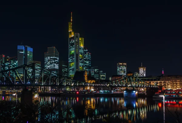 Vy över Frankfurt/Main på natten, Tyskland — Stockfoto