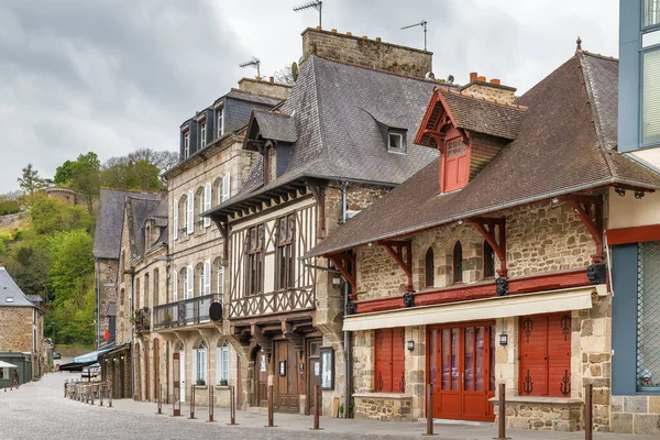 Straat Met Vakwerkhuizen Dinan Centrum Bretagne Frankrijk — Stockfoto