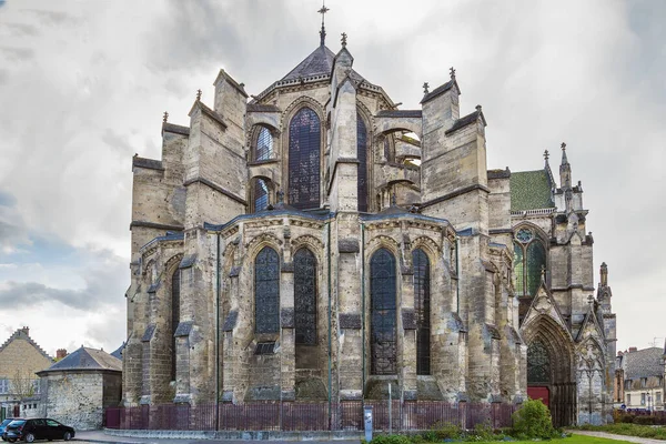 索松主教座堂 Soissons Cathedral Basilica 是法国索松的一座哥特式主教座堂 从Apse查看 — 图库照片