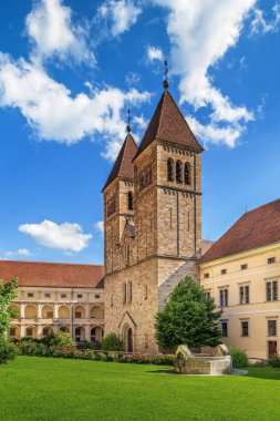 Seckau Abbey Avusturya 'nın Styria şehrinde Seckau' da bir Benedikt manastırıdır. Abbey Bazilikası