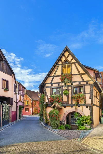 Улица Историческими Домами Bergheim Эльзас Франция — стоковое фото